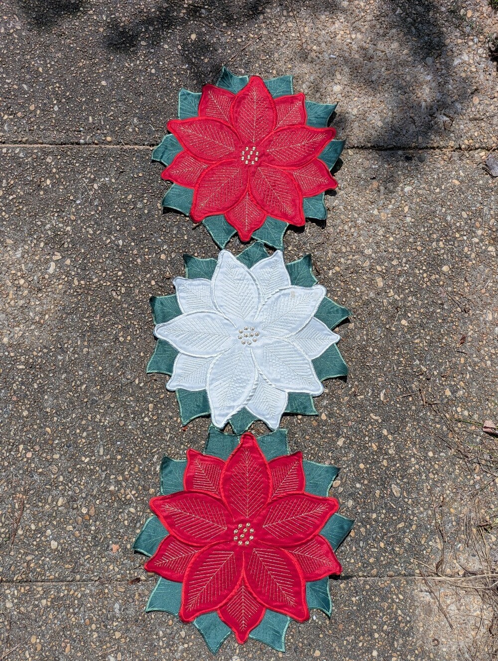 Holiday Poinsettia Table Runner - Red & White
